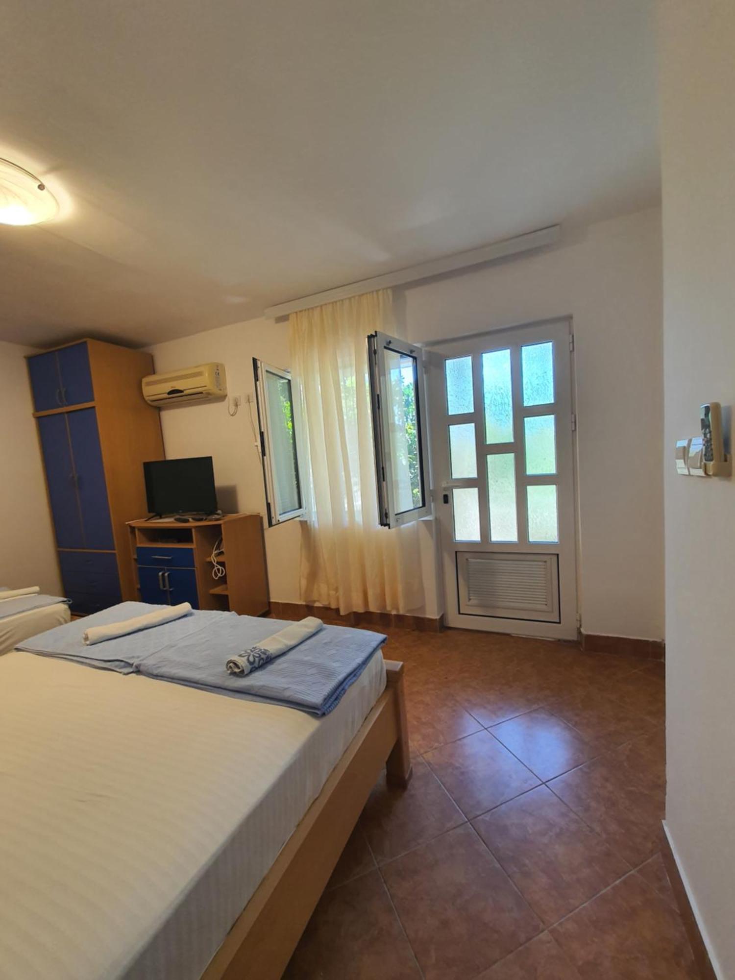Apartments Petkovic Петровац Экстерьер фото